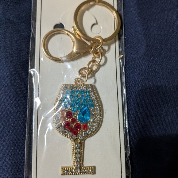 ~NWT Wine glasses purse charm or keychain - Picture 1 of 2